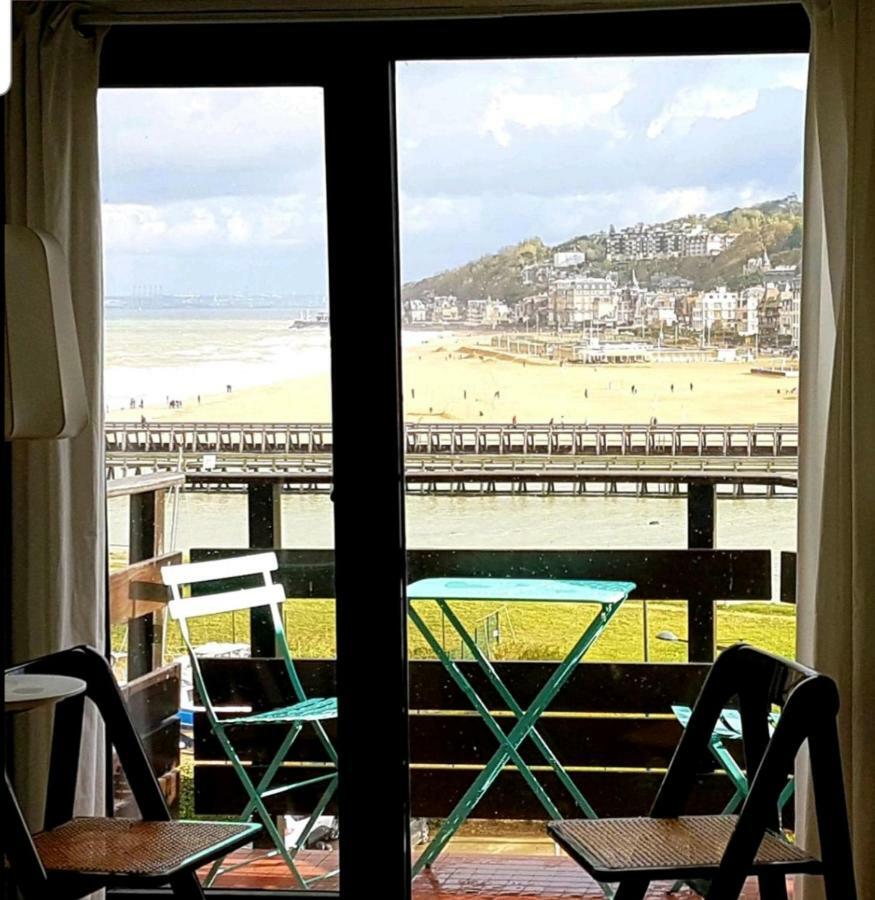 Appartement De Charme Vue Mer Deauville Exterior foto